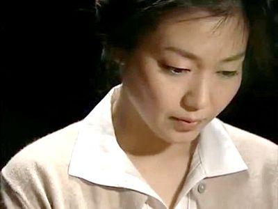 【ヘンリー塚本】昭和の美熟女の人妻奥さんが取調室にてパワハラレイプで輪姦レイプの強姦ベロチュー凌辱される展開のエロドラマ！