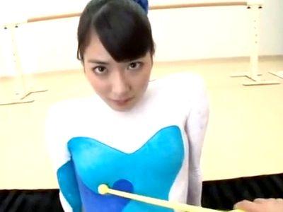 黒髪清楚で新体操の軟体お姉さんをレオタード姿で乳首責め！パコ穴を空けてエロ・スケベで変態アクロバティックな着衣ハメSEX