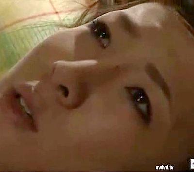変態義父が夜這いしてくるのも望むところ！かわいい声の人妻は旦那と2ヶ月もセックスレスで欲求不満なエロドラマ
