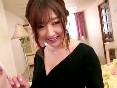 激カワ美熟女が淫乱痴女ビッチな”痴女テク”のフェラ抜き口内射精！どうやら予約3ヶ月待ちのNo.1風俗嬢のようだ