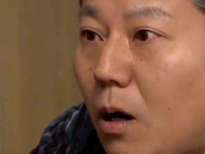 【これって息子の嫁じゃねーか！】エッチなライブチャットに出てた美人だけど欲求不満な奥さんの弱みを握った変態な義父！