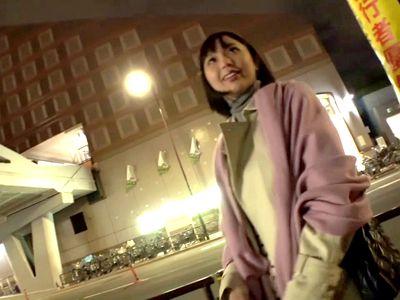 『浮気…けっこう皆してるもんじゃないですか？』旦那では物足りない淫乱ビッチな人妻がAVに応募して咲き乱れる