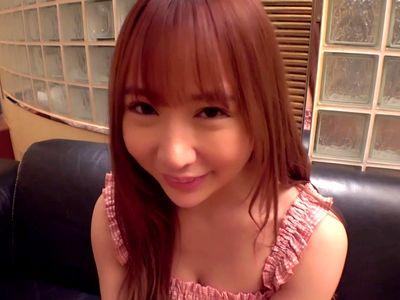 エロかわいいプリケツの美人お姉さんがエロSEX！エビ反り正常位でガン突き高速ピストン！録音ミスなのか雑音が気になる