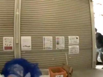 買い物帰りの人妻に近づいてひと気のない場所へ連れ込み強姦する鬼畜痴漢レイプ魔の変態！超・鬼ピス激ピスのガン突き凌辱！