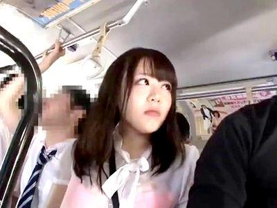 【中出しレイプ】真夏で汗びっしょりでおっぱいが目立ちすぎるデカパイ娘！バス内にいた変態男が痴漢して無理やり強姦していく