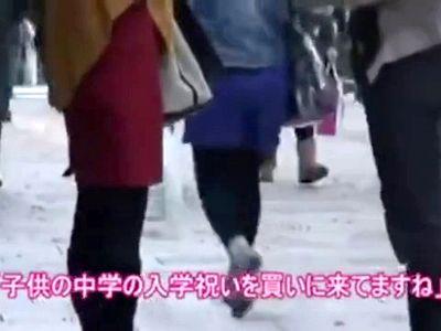 【熟女ナンパ】街行く奥さんに声をかけて車内でアンケートと前戯！場所を移してSEX！デカパイが揺れるぅ！