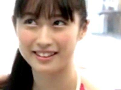 透明感があるアイドル級ロリかわいい美少女が童貞くんのオナニーのお手伝い！で済むわけがなく生中出しで筆おろしさせてしまう！