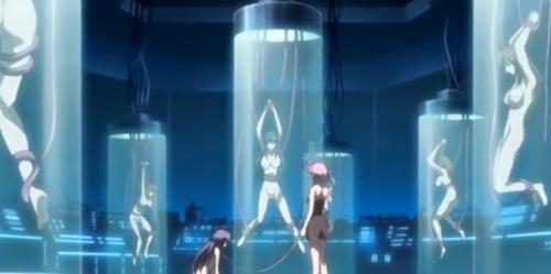 謎の機械につながれて快楽漬けにされる女たち