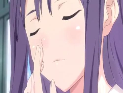 すました顔してるけど角オナしちゃってる美少女