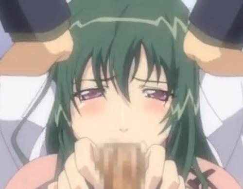 押さえつけられる美女の濃厚フェラ！