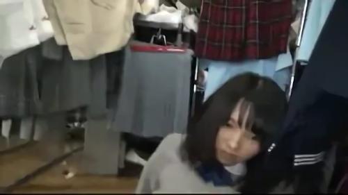 『盗撮』女の子がアレしたアレのネット通販が好調！な都内某ブルセラショップの店長A氏は店に下着や制服を売りに来た女の子に手を出していたらしい！