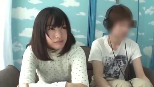『素人』接吻をしたら…2人は燃え上がってHまでするのか！？第3弾の今回は5組のウブな即席カップルが100％初合体！ウェアを脱いでも間違い！