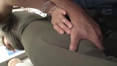 『潮吹き』そして快感に敗北した女は車内SEXも拒めない！