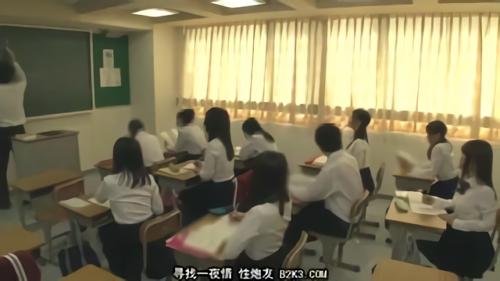 『爆乳』水泳授業の後、クラスの女子の下着が無くなる大事件発生！去年まで女子校で、クラスにただ1人の男である俺が犯人だと疑われたが！