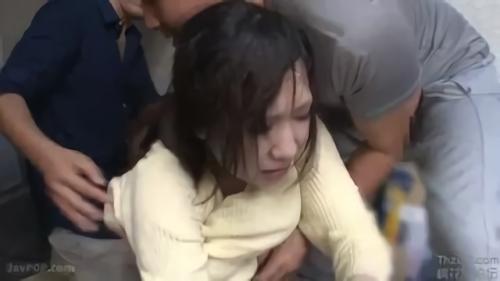 『拘束』若妻を制限、スカート巾着で見えるエリアを奪い固定電マで放置！バスト丸出し＆マ○コを煽動し続ける電マのアルティメット羞恥に、混迷しな！