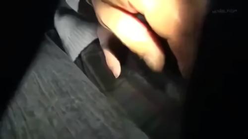 『かわいい』通学電車で痴●師に狙われた女子校生。しつこくオマ○コをいじられると眉をしかめ、歯を食いしばって、ガマンにガマンを重ねて耐！