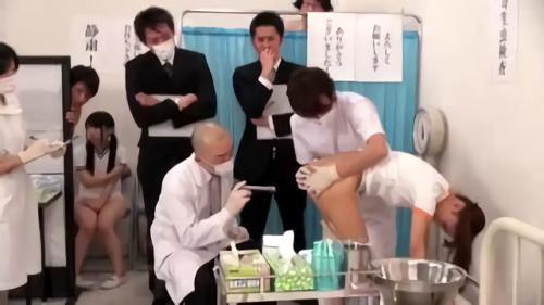 『美尻』それは、とてもおかしな健康診断でした。パンツ一枚になって測定場に行くと、男子が居ました。頭の中が真っ白になりました。今からここで？！