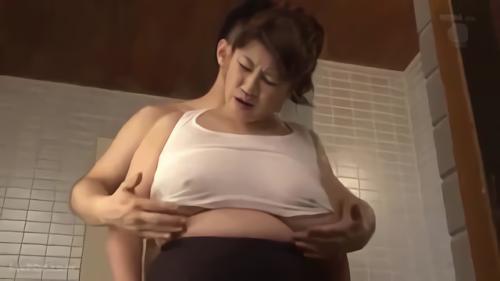 『おっぱい』ゆうさんの爆乳に思わず見とれた僕は...　父が家政婦に!