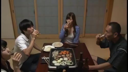 『企画』経済的な事情から嫁の実家に同居することになった僕達夫婦。そこには超肉食系美女のお義姉さんからのワイセツな誘惑が待ち構えて！
