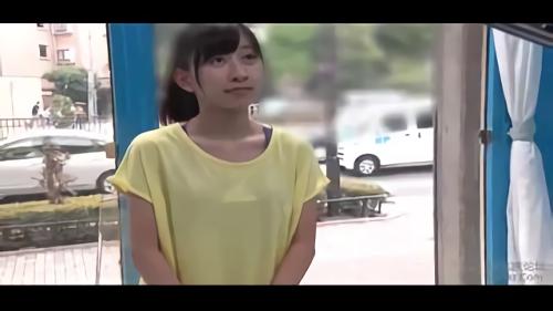『素人ナンパ』「下半身を使う腹筋スポーツ女子は膣の締りが良い！」そんな噂を聞きつけ、陸上部の女子大生をナンパ。スポーツ女子の身体能力測！
