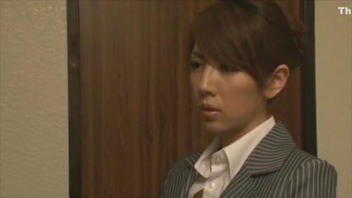 『美魔女』自分の嫁を他人に寝取らせてエキサイトするという異常な性癖をもつ夫を描いた作品。さらに今回はそれをビデオカメラで隠し撮りして楽しむと！