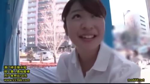 『素股』「男性の健康相談に乗ってもらえませんか？」と病院付近でナースさんに声を掛け、マジックミラー号に乗車！相談内容はずばり、‘！