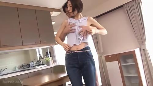 『五十路』息子の健三が産まれてからというもの、夜の営みが一切無くなりジレンマを募らせていた薫。そんなある日…隣に住む加藤家の妻・春！