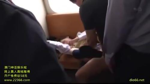『ミニ系』毎朝8時15分の電車に乗る彼女はたちまち痴〇グループのSNS上で「犯せる女」として有名に。噂を聞きつけた痴〇師たち！