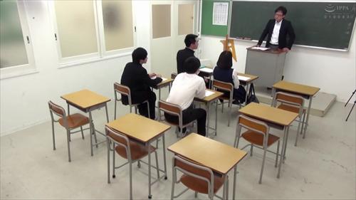 『美尻』ヌいてヌいてヌきまくれっ！！学校帰りの仲良し○校生男女に声をかけHな特別課外授業を受けてもらいました！その課外授業とは…授業中にバ！