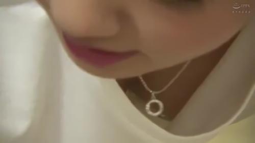 『デカ尻』突然のカイカンにご無沙汰妻は理性が破滅！旦那では味わえない若者のデカチンがむしゃらピストンで逃げる間もなく本気イキしちゃいます！！