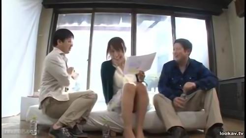『貧乳』アルティメットの寝取られモニタリング企画！町内で人気の美人妻とご近所さんに声を掛け人生初の3Pにチャレンジしてもらいました！マジッ！