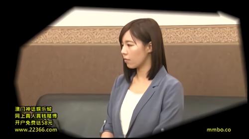 『美脚』街行く人妻に女性用AVのモニタリングを依頼！しかし、実際に見せるのはドギツイ本格AV！戸惑いながらも喰い入るように見てし！