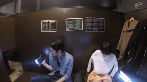 『騎乗位』終電を逃してネットカフェに行こうとしている素人大学生の男女に声をかけ静まり返った店内で誰にもバレずにハメ撮りファックできたら高額賞！