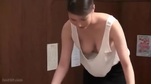 『巨乳』メンズエステで予想外の出来事。セラピストが常にノーブラ！時にはポロリのラッキーハプニング！こんなの見せられたらチ○ポは暴！