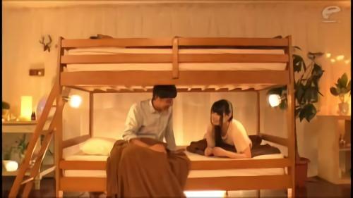『女子大生』安眠グッズ体験、特設スタジオにご案内!