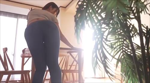 『乳首』子供が欲しい人妻れな。だが夫は避妊を続けるばかりで、れなは一向に妊娠できずにいた…。そんな悩みを町内会の情欲的オヤジに話してしまっ！