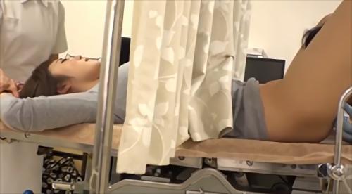 『巨乳』妊娠・産後を迎えたご夫婦の定期検診に3名の女性が来られました。赤ちゃんができないことが心配で、相談に来られるそうです。