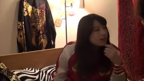『ギャル』ちいちいじってくる！そんな僕に訪れたヤンキーとのファックチャンス！いざ童貞チ●ポを挿入してみると「ちょっ、このチ●ポ何！！？やばっ！！」とイキまくるヤン！