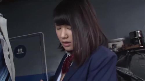 『騎乗位』小柄ロリ顔でキュートという言葉がとっても似合う白咲碧ちゃんがLAに渡りメガチン体験。その大きさだけに驚いてるヒマもなく「精子飲み比！