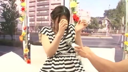 『貧乳』オマ○コは本気汁であふれて大洪水状態！！素人女子大生は高速振動の電マ責めで、身体を痙攣！