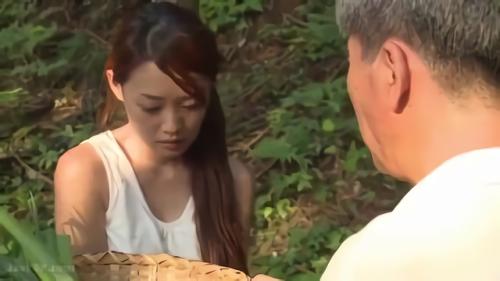『露出』いとも簡単に日本という国は第二次ワールド大戦まで引き戻されてしまった。生き残った男たち寄り添いお互いを支え合う…しかした！