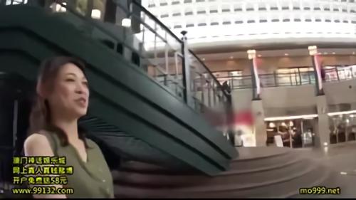 『おばさん』20歳の長男を持つ久保さんには密かな欲求があった。「若くて元気なち○ぽでイカされたい」そんな彼女に息子と同世代のち○ぽ6！
