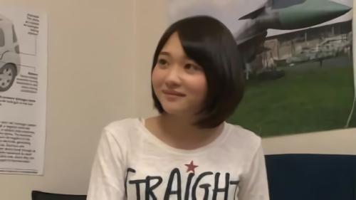『フェラ抜き』部屋にやってくる！何の疑いもなく俺の言う事を何でも聞いてくれる！なのでウブ学生たちに調子に乗って素股をしてもらったら予想外に大きい僕のメガチ○ポに擦！