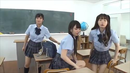 『乱交』【完全主観】制服美少女にオモチャにされてイキまくり！！スクールカースト最下層の俺に訪れた超幸福！？気持ちイイけどザーメンが足りなく！