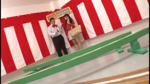 『女子大生』街行く素人娘が賞金100万円目指して平均台バランスレクリエーションにチャレンジ！ルールは数々の情欲的な！？いたずらをガマ！