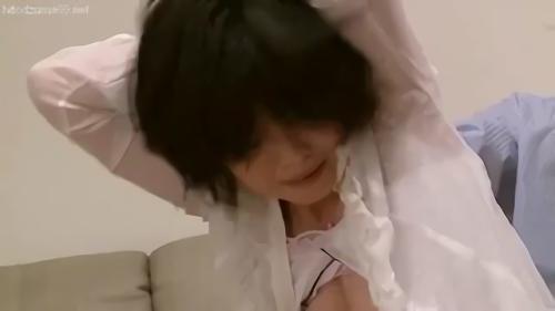 『竹内梨恵』毎度の如くまわりに嫌味を言われる葬儀屋の社員大木は、社長の命令で自宅に葬儀の書類を取りに行かされた。自宅でも社長の妻・梨恵にバカに！