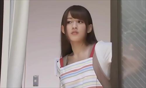 『アイデアポケット』夫・誠二と幸せな結婚生活を送る久美子（希島あいり）。ある日そんな彼女のもとに、清掃業者の下里が訪れる。下里の対応に好感を持ち、掃除！