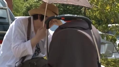 『騎乗位』人の妻という座に収まったからといって、好き者の本性はおいそれと鎮まるものじゃございません。まわりには男がゴマンといるわけであります！