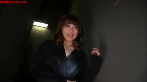 『手コキ』通うオヤジ。まおちゃんのきわどいヨガポーズにオヤジ達の目は釘付け！！若い肢体に煽動されてオヤジ達の情欲的い欲求は高まる一方。ファ！