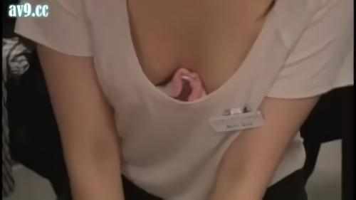 『ワキフェチ』来たのは若くて綺麗なマッサージ師！それだけでも興奮するのに胸チラ！
